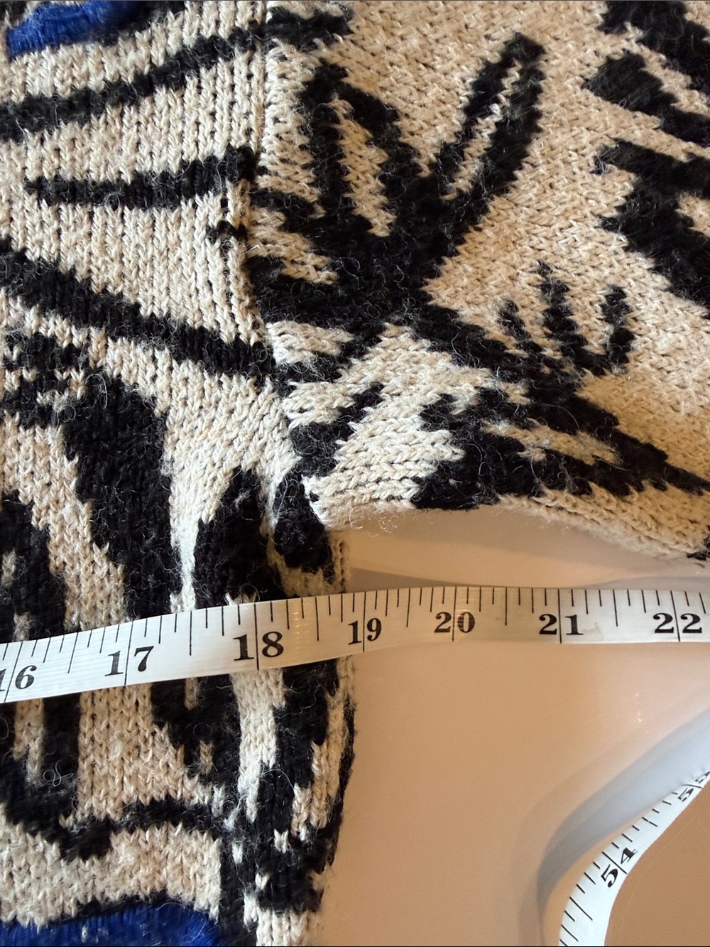 By Anthropologie Floral Pop Art Embroidered Pullover Sweater Blue/Black Size XXS - Picture 9 of 11